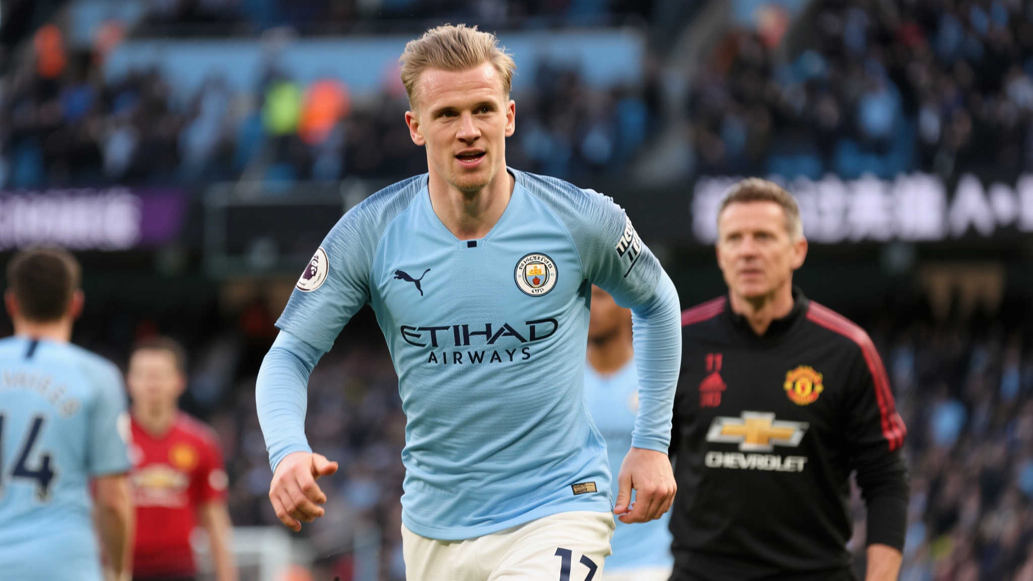 德布劳内:过去八年英超无可争议的巅峰球员 在竞争激烈、群星闪耀的英格兰足球超级联赛中,谁能被